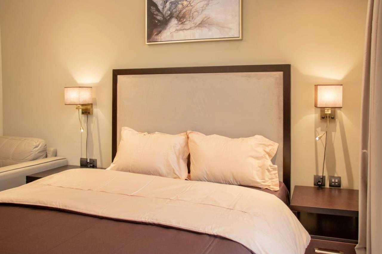 Aws Homes - Luxurious High Floor Studio With Breathtaking View Dubai Eksteriør billede
